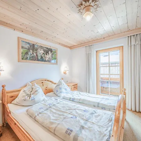 Appartement Weberhof 1-2 *