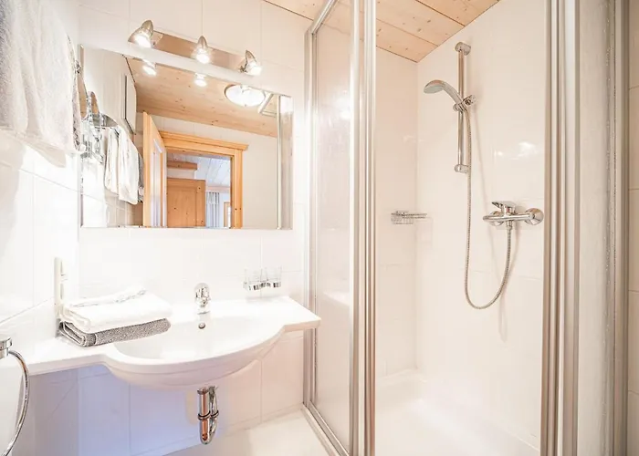 Weberhof 1-2 アパート