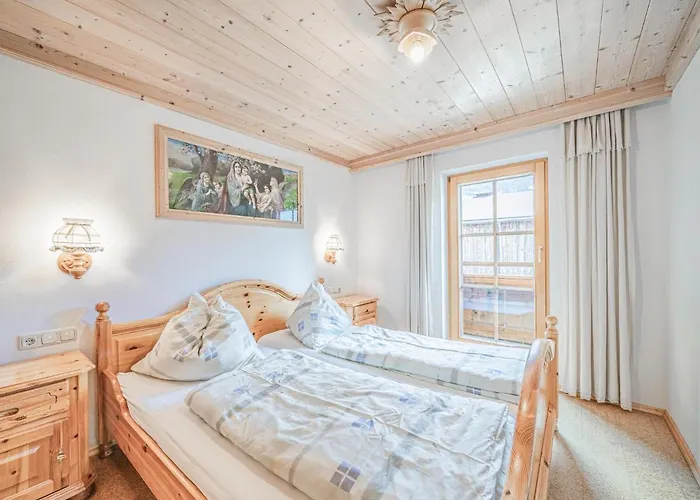 Daire Weberhof 1-2 *